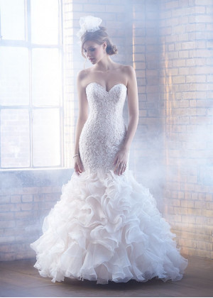Strapless Sweetheart Beaded Ivory Lace Organza Ruffle Wedding Dress